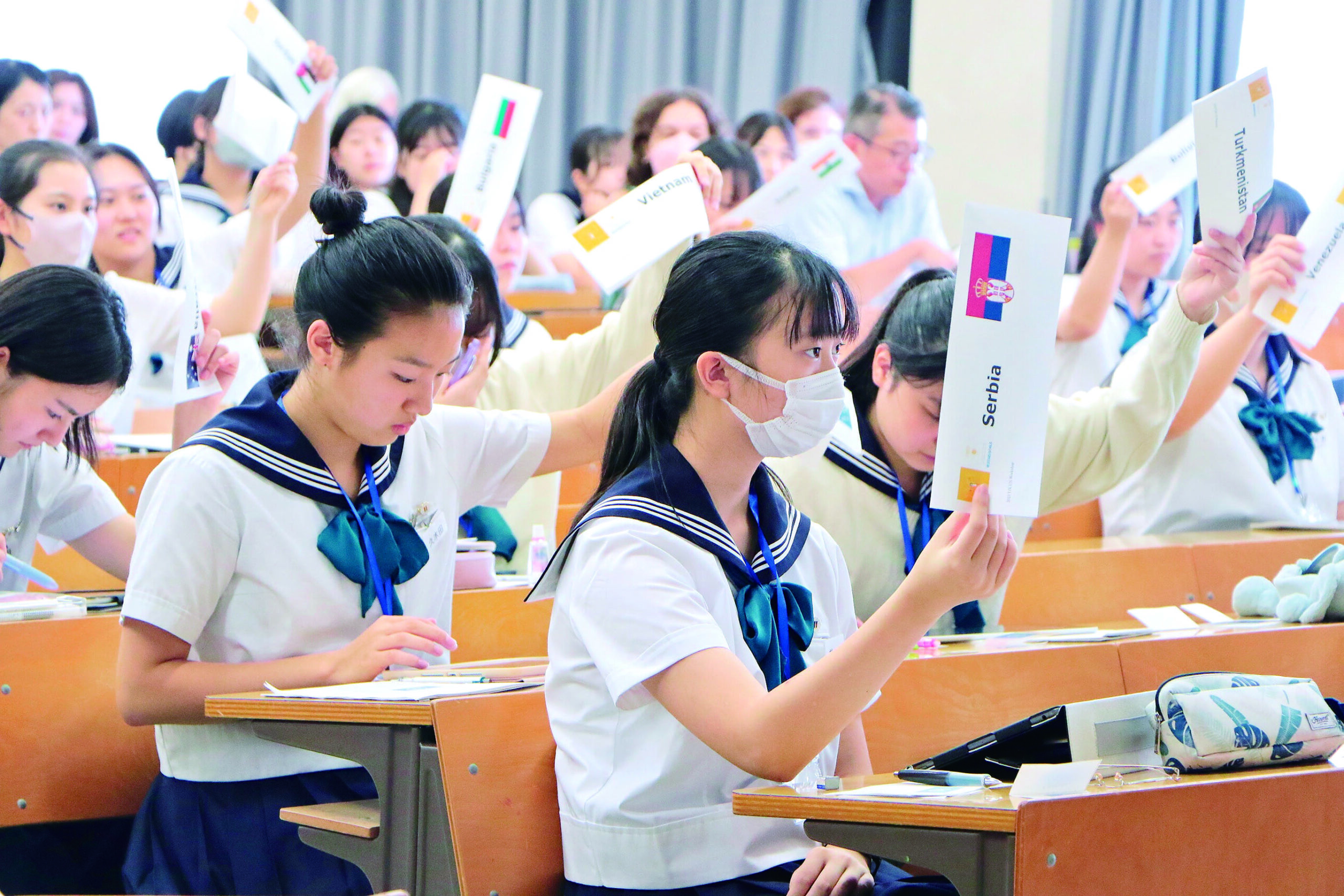 国際学級の学びの集大成、高2校内模擬国連